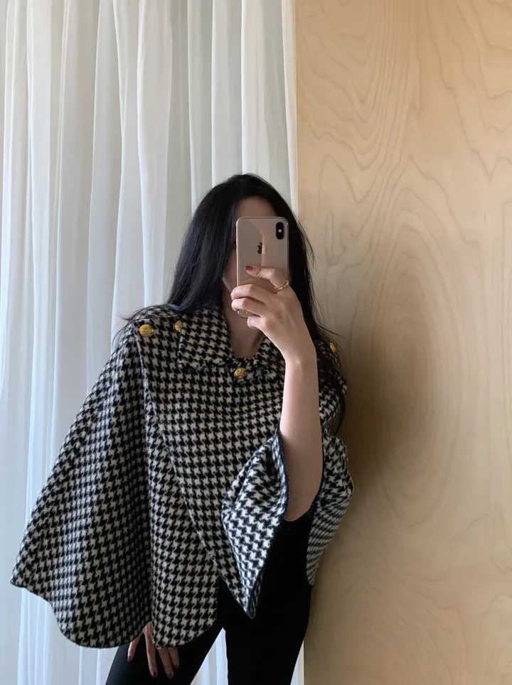[휘뚜루마뚜루템]소프트 크롭 케이프코트 상세 이미지 2