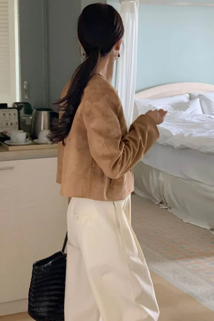 [봄신상🧡] 아잉 에이스 스웨이드 자켓 크롭 숏 라운드 포켓 하객룩 개강룩 출근룩 봄자켓 크롭자켓 상세 이미지 18