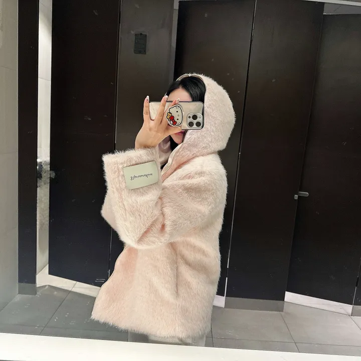 [러블리⛄/털빠짐X] 핑키 딸기우유 소프트 후드 퍼 뽀글이 앙고라 코트 집업 자켓 상세 이미지 25