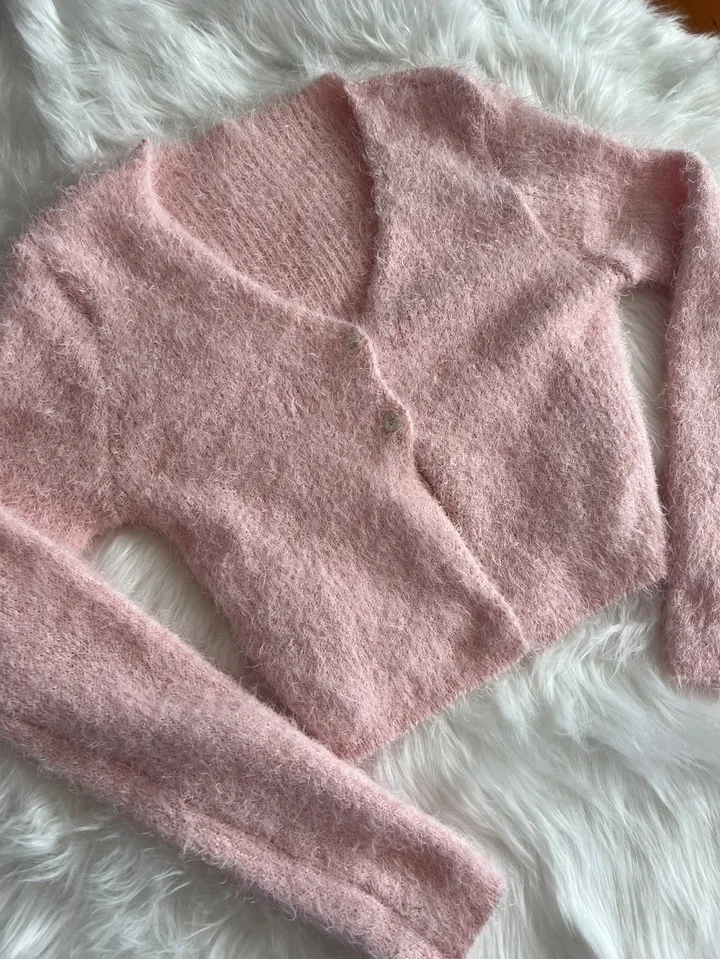 🍓딸기우유같은🥛 미친색감💕 후회❌ 솔잎데이지가디건 청순개강룩 가디건 볼레로 퍼볼레로 크롭가디건 니트가디건 니트 봄가디건 겨울가디건 퍼가디건 앙고라 아우터 간절기 개강룩 상세 이미지 16