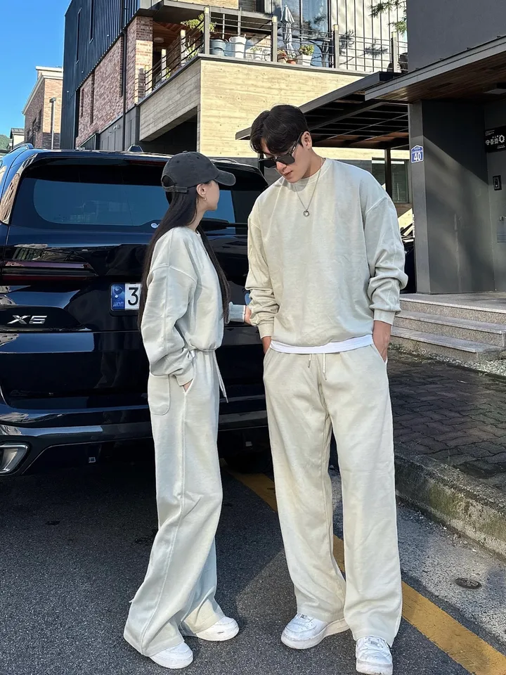 크롭~4XL/ 피그먼트 맨투맨 커플 트레이닝 세트 크롭 오버핏 남녀공용 팬츠 긴바지 겨울 봄 가을 커플룩 커플 시밀러룩 꾸안꾸 투피스 셋업 스트릿 남자 코디 데이트 빅사이즈 코마 상세 이미지 37