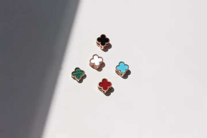 [에이블리 단독][14K GOLD] 네잎클로버 양면 목걸이 펜던트 상세 이미지 4