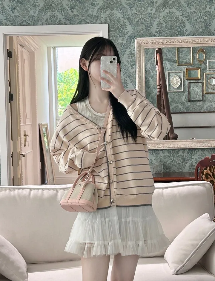 제니  스프라이프 루즈핏 가디건 상세 이미지 25