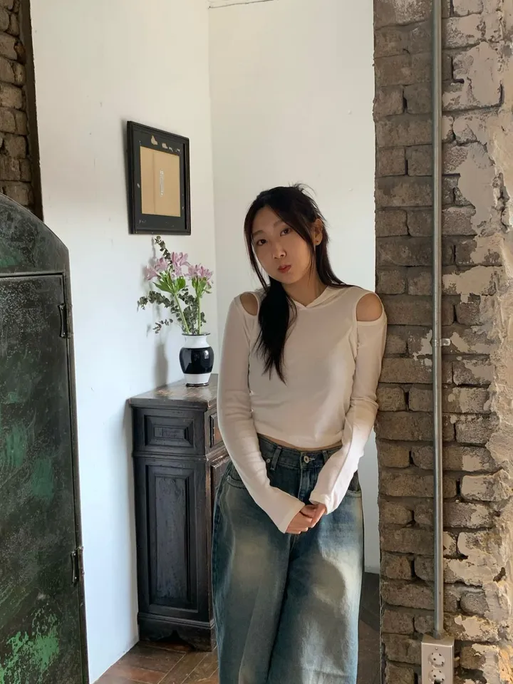 카리나 착용🔥코이 백 포켓 하이라이트 워싱 벌룬 보이핏 와이드 데님 롱 팬츠  ootj 상세 이미지 33