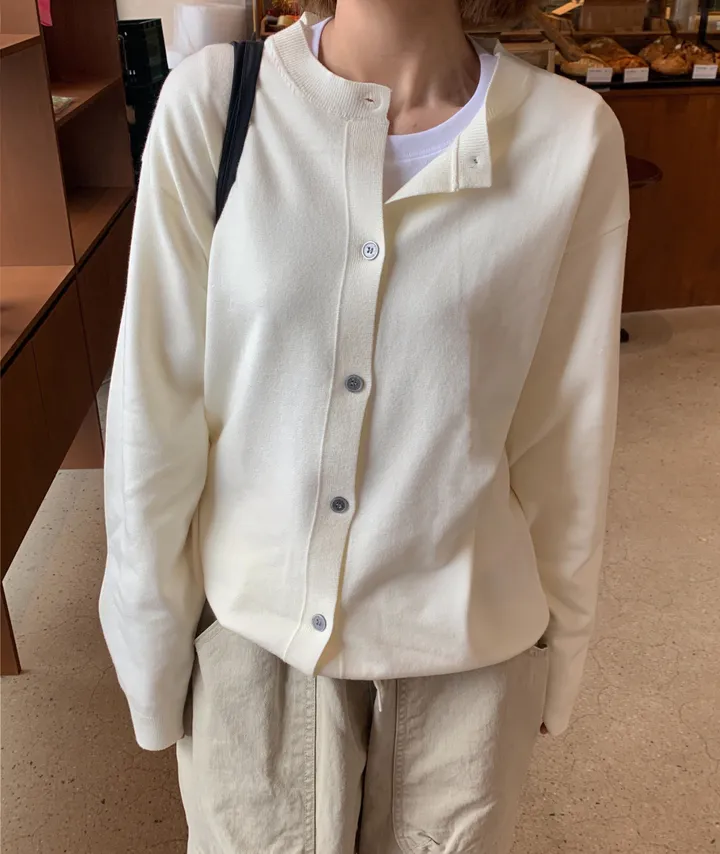 [활용도up!] (UNISEX) 소프트 에센셜 라운드 가디건 상세 이미지 21