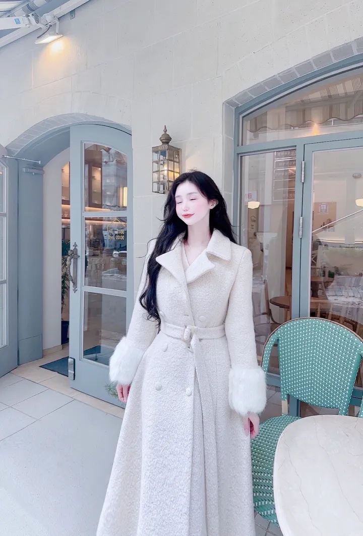 [빠른배송💗/신상기획할인💗] 아르떼미떼 아이보리 폭스 소매 페이크 퍼 벨트 플레어 롱 울 코트 (high quality - 아이보리 , 핑크 국내제작 고퀄리티 안감 누빔 겨울 한겨울 방한 아우터 연말룩 원피스 연말 파티룩 페이크퍼 에코퍼 드뮤어룩 드뮤어) 상세 이미지 27