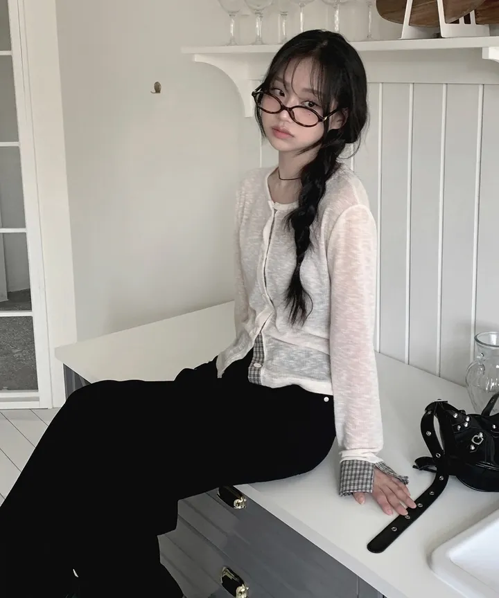 [봄가디건🌷] 띠네 슬럽 배색 체크 커프스 라운드 시스루 니트 가디건 봄 여름 가을 / 봄가디건 여름가디건 레이어드 봄아우터 체크셔츠 뮤잉 상세 이미지 20