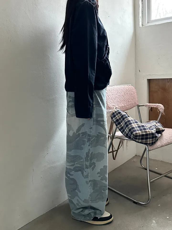 반바지 모델 착용 이미지-S1L67