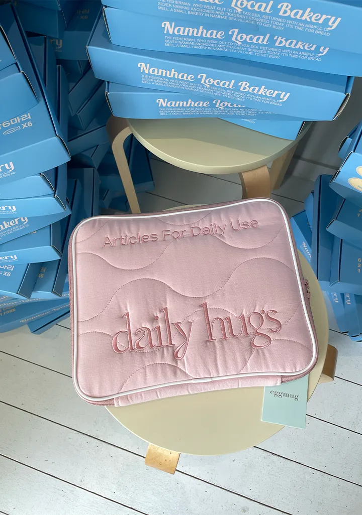 에그머그 daily hugs 퀄팅 아이패드파우치 맥북파우치 노트북파우치 아이패드케이스 노트북가방 11인치 13인치 15인치 상세 이미지 4