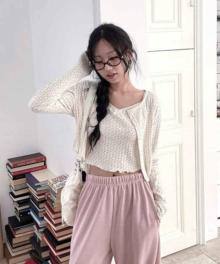 [러블리룩🫧💗] 럼블 잔꽃 패턴 플라워 레이스 골지 나시 가디건 세트 봄 가을 / 나시 가디건 레이어드 아우터 봄가디건 봄옷 뮤잉 상세 이미지 9