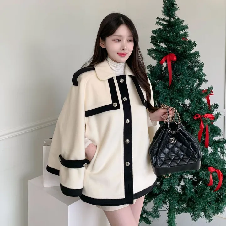 [겨울아우터✨] 클래식 케이프코트 / 숏코트 모직코트 망토자켓 망토코트 연말룩 오버핏자켓 점퍼 겨울자켓 겨울점퍼 아우터 수입의류 배색자켓 핸드메이드코트 울코트 핸드메이드코트 밍크코트 퍼코트 퍼자켓 후리스 뽀글이 숏패딩 경량패딩 무스탕 양털코트 크리스마스 상세 이미지 28