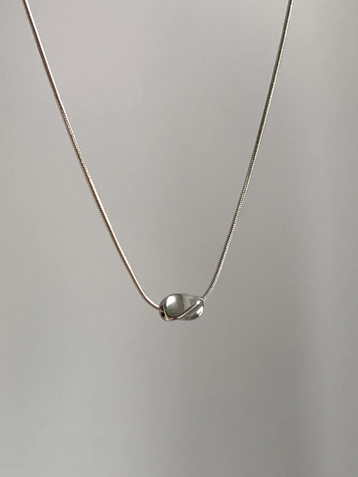 [1+1/써지컬] Chic Bean Necklace 뱀줄 콩 은 실버 목걸이 펜던트 악세사리 심플 데일리 상세 이미지 4