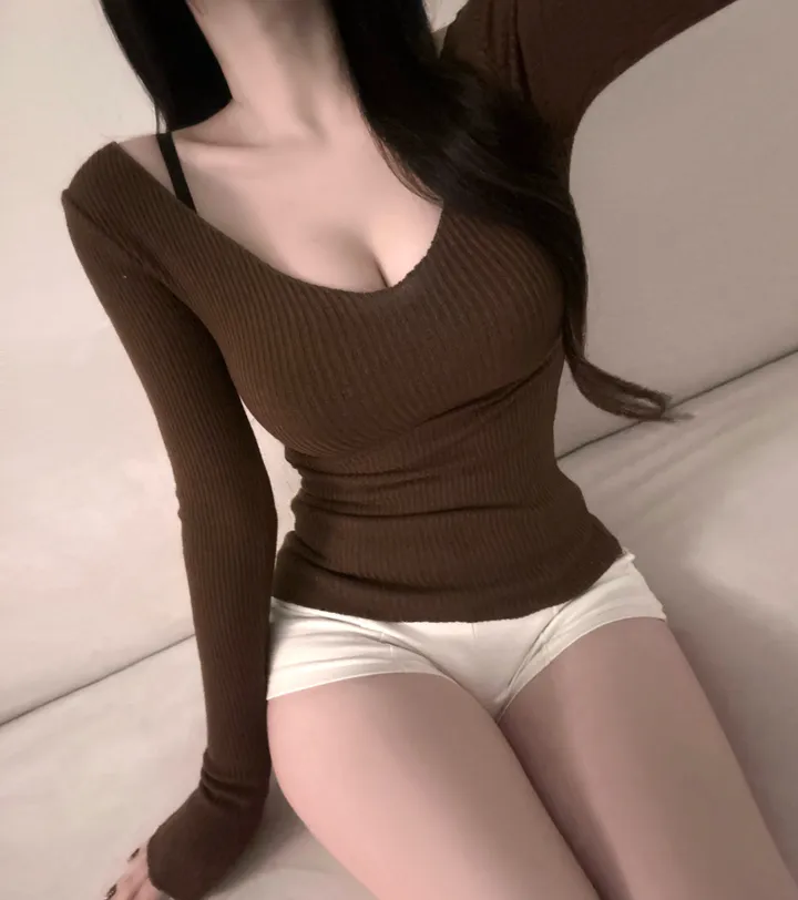 [리얼핏보장!!/여리섹시] 슬림 루즈핏 글램 여친룩 데일리 데이트룩 기본 베이직 긴팔 골지 브이넥 울 니트 티셔츠 군살보정 말라핏 섹시 레이어드 봄 가을 신상 국내제작 상세 이미지 22