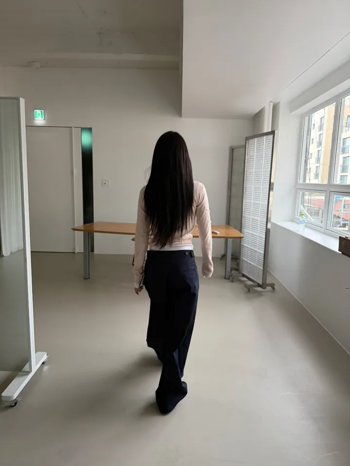 바지 모델 착용 이미지-S1L47