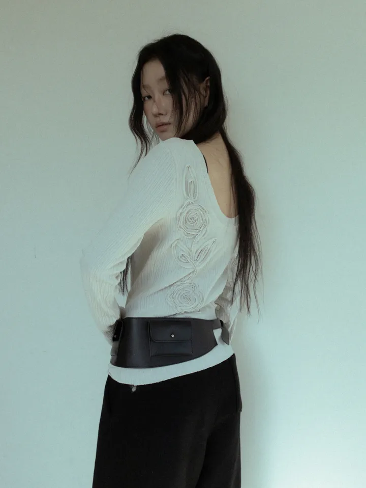민소매 모델 착용 이미지-S2L7