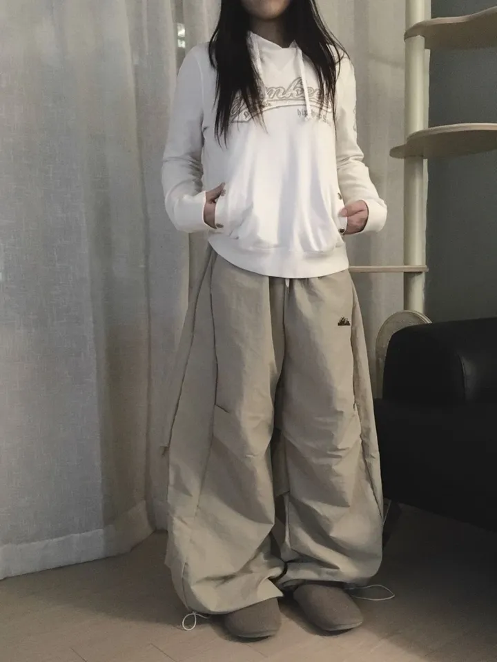 [핏보장] 베이지 아노락 커브드 와이드 벌룬 트레이닝 팬츠 상세 이미지 11