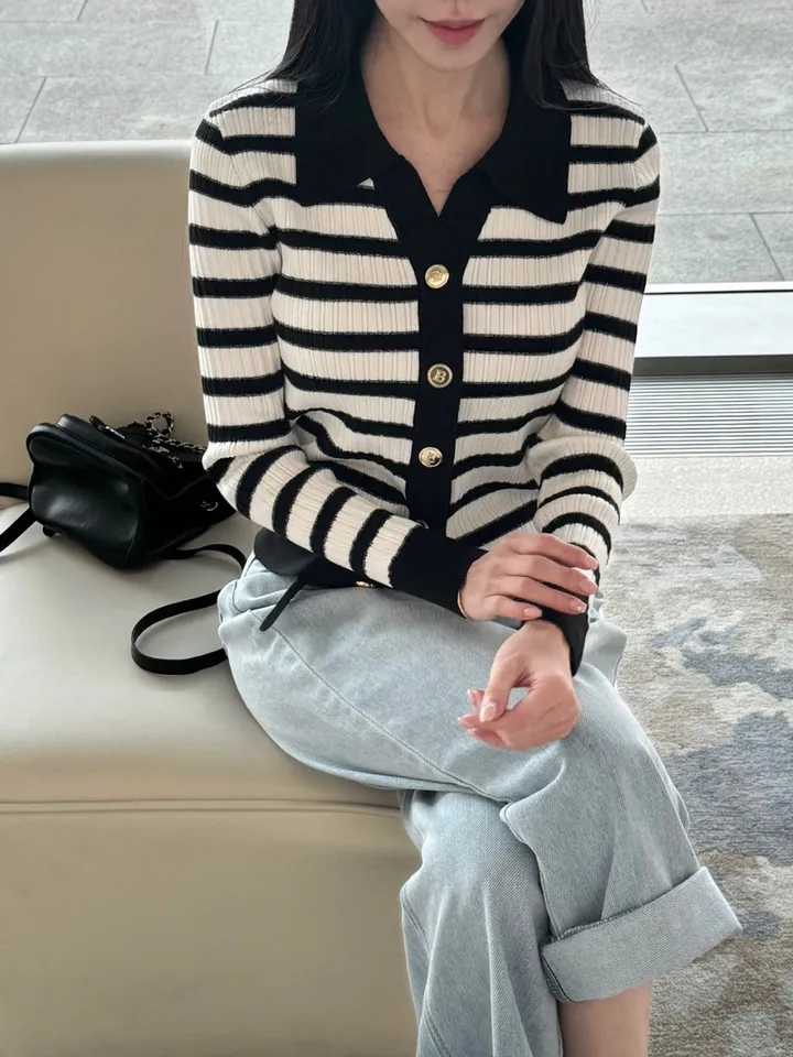 [고급미💖] 헤라 배색 금장 단가라 카라 가디건 상세 이미지 11