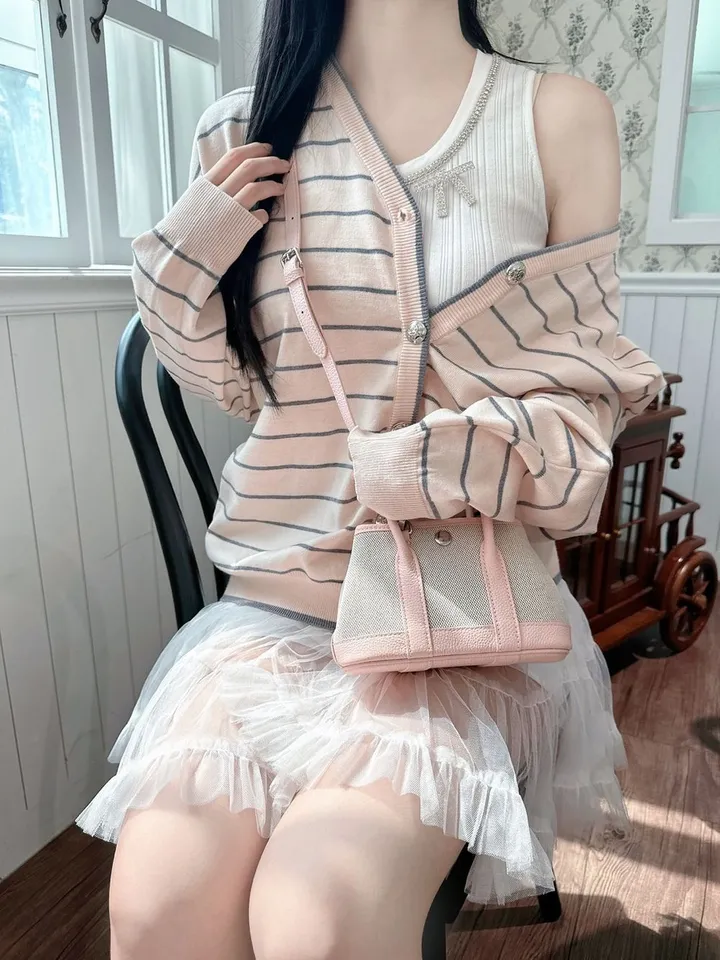 제니  스프라이프 루즈핏 가디건 상세 이미지 33