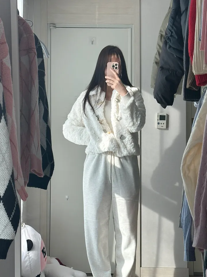 [❤교복템/떡볶이코트/빠른배송✨] 루즈 퍼 코트 누빔안감 자켓 점퍼 무스탕 떡볶이코드 겨울코디 데이트룩 학생룩 교복위에 추천 상세 이미지 5