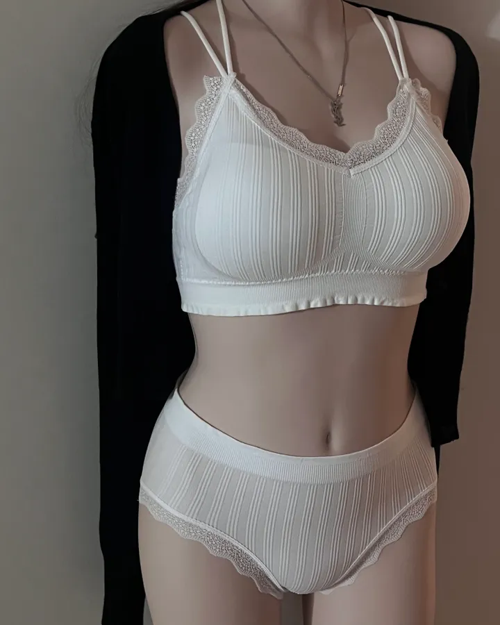[중독주의/미친편안함] 러블리 편한 팬티단품 노와이어 빅사이즈 프릴 레이스 두줄끈 볼륨 브라 브라탑 브라렛세트 여성 속옷세트 상세 이미지 36