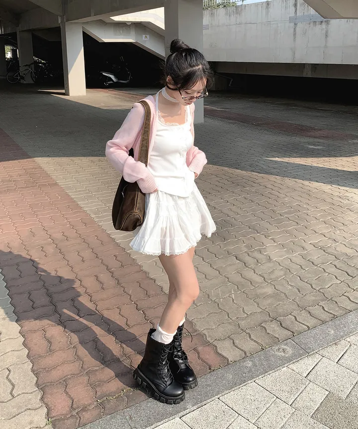 [데일리🫧벚꽃룩] 부코 펜던트 브이넥 니트 가디건 봄 가을 / 벚꽃룩 개강룩 데이트룩 여름가디건 여름니트 클래식블랑 상세 이미지 23