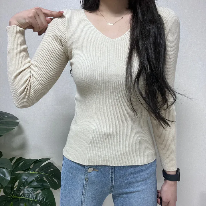 1000장 돌파! 🚀당일발송!🚀✨진짜최저가보장✨ 🎊봄까지 쭉!🎊 주문폭주 🎀리뷰극찬🎀 2개 구매시 묶음할인! 기본 슬림 골지 브이넥 니트 긴팔티 상세 이미지 17