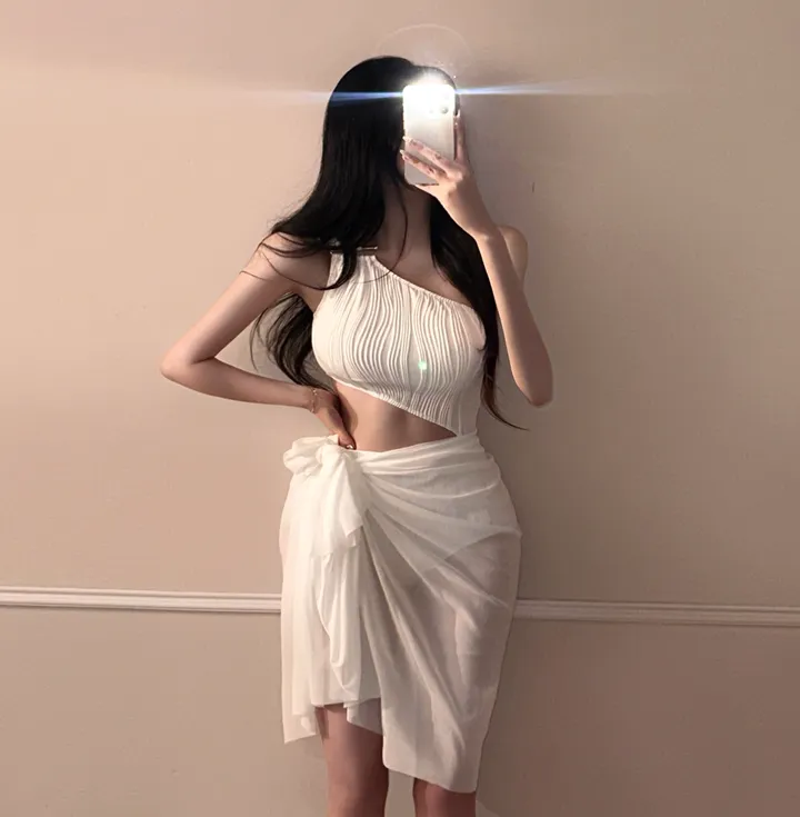 [인생샷보장!!/청순섹시] 여신 트임 허리쏙 왕골반 커버업 셔링 롱스커트 주름 언발 사선 오프숄더 비키니 비치웨어 수영복 모노키니 휴양지룩 웨딩 호캉스 바캉스룩 여리 슬림핏 상세 이미지 7