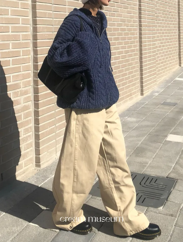 레터 밑단 스냅 사이드턱 코튼 와이드팬츠 (3color) 상세 이미지 1