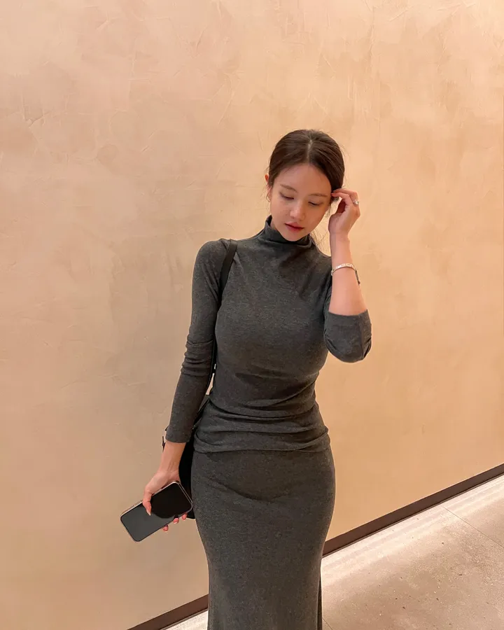 (THEMANON MADE) 로잘린 하이넥 맥시 스커트 투피스 세트 (3color) 상세 이미지 36