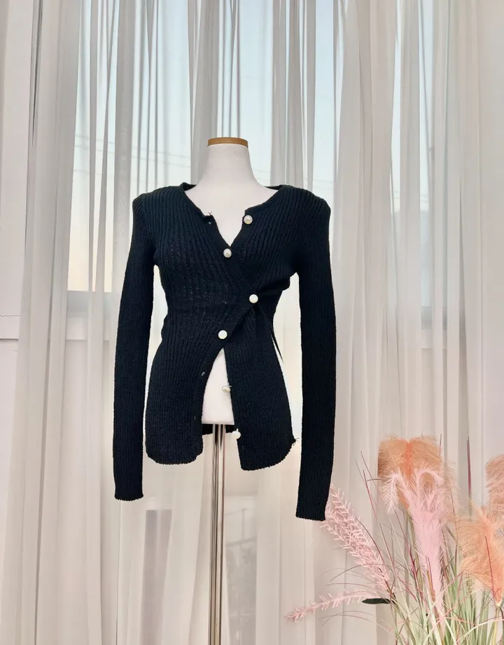 ✨여름부클소재!✨어깨패드O 언발 사선 진주 부클 가디건 니트 (4COLOR) 여름니트 여름가디건 진주버튼 옆단추 트임 가디건 상세 이미지 24