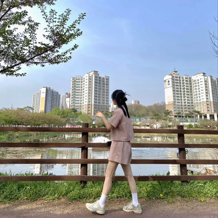 [바스락트레이닝set!/데일리4컬러] 여름 시원한 운동복 바스락 5부 트레이닝복 루즈핏 포켓 하이넥 바람막이 윈드브레이커 무지 스트링 밴딩 반바지 트레이닝 아노락 세트 셋업 상세 이미지 7
