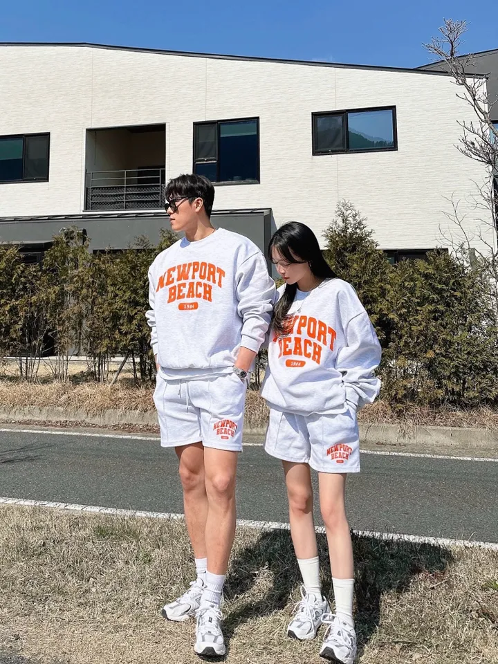 2사이즈/고퀄 남녀공용 맨투맨 반바지 세트 봄 커플룩 시밀러룩 커플 트레이닝 세트 가을 오버핏 아방핏 커플 꾸안꾸 데이트 배색 레터링 뉴포 캠핑 여행 투피스 상세 이미지 8
