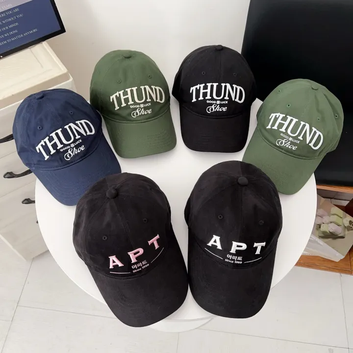 [🎁1+1 할인 💥💥국내제작🖤단독 디자인 돈워리 남녀공용 얼굴 커버 데일리 레터링 챙모자 단체모자 빈티지 자수 블랙핑크 APT아파트 무지 볼캡 모자 상세 이미지 2