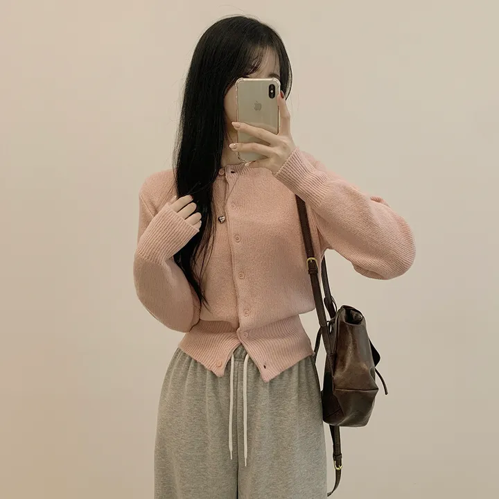 [허리잘록~뽀송따뜻💭] 부드러운 데일리 라운드 크롭 슬림 니트가디건 상세 이미지 21