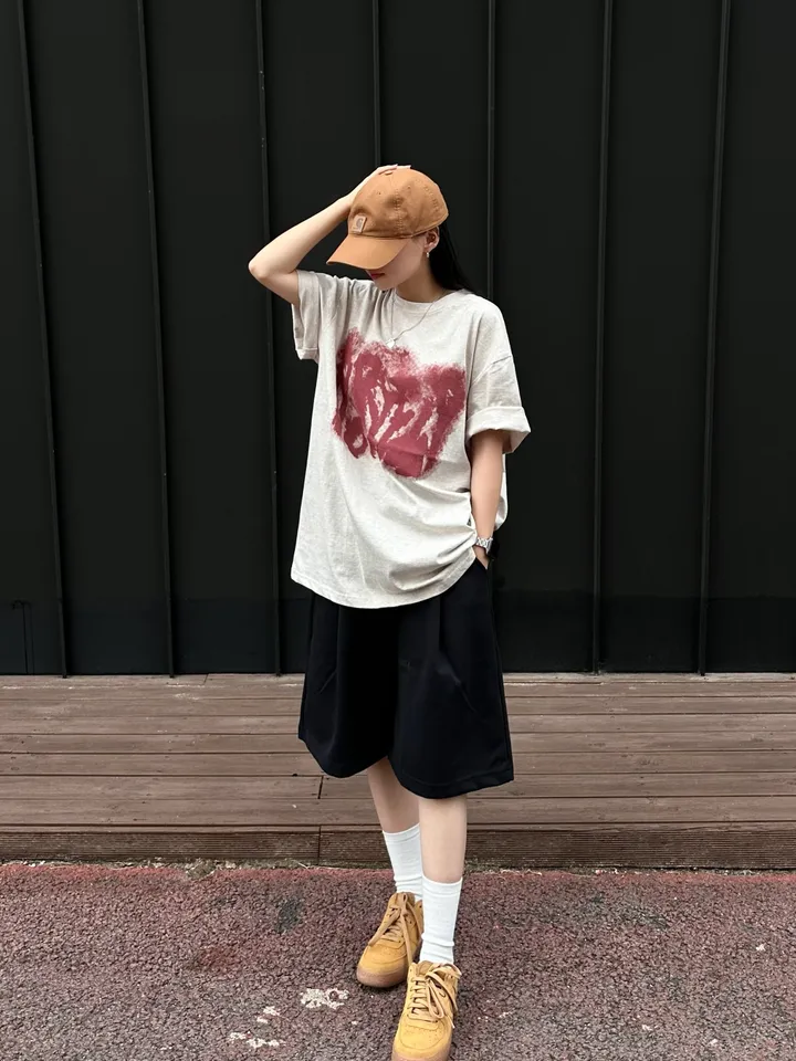 주문폭주ෆ 세트가능 남녀공용 스트릿 오버핏 반팔 여름 커플룩 커플티 레터링 루즈핏 반팔 티셔츠 핀턱 버뮤다 팬츠 밴딩 반바지 꾸안꾸 트레이닝세트 커플 시밀러룩 빅사이즈 코디세트 힙 상세 이미지 23