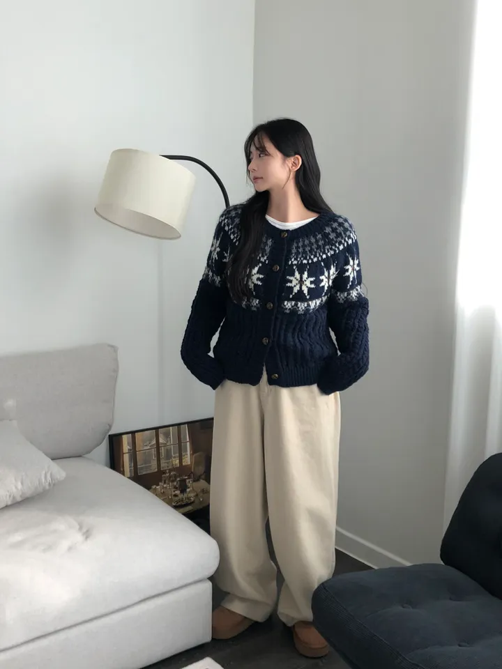 [눈꽃❄]스노우 노르딕 도톰 라운드 니트 긴팔 가디건 2color 상세 이미지 22