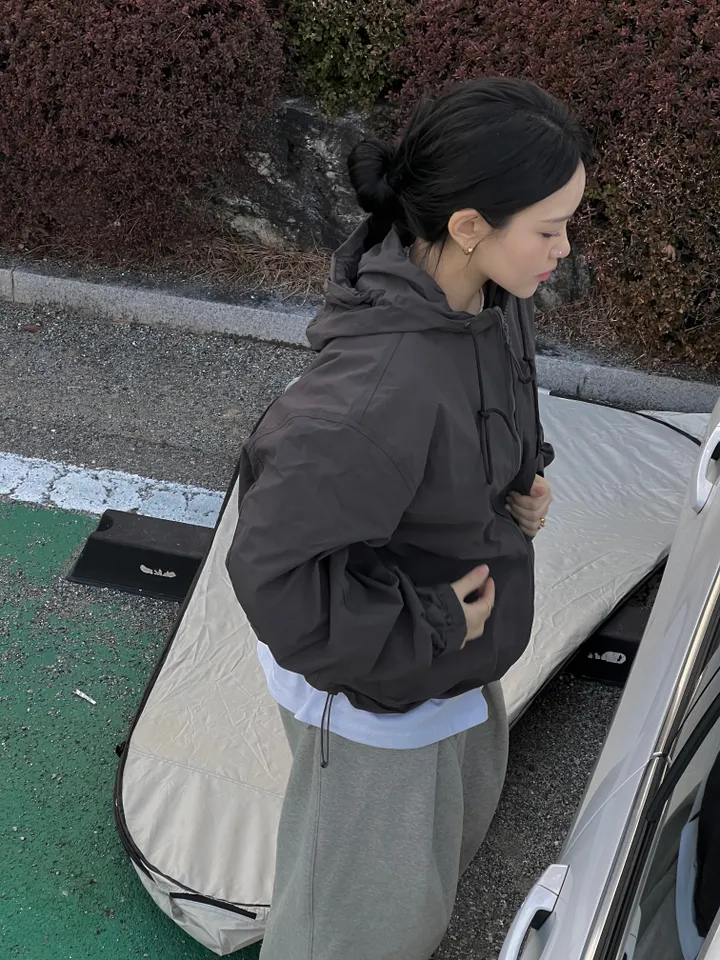 -  남녀공용 탄탄 비비 포켓 오버핏 바람막이 - 상세 이미지 12