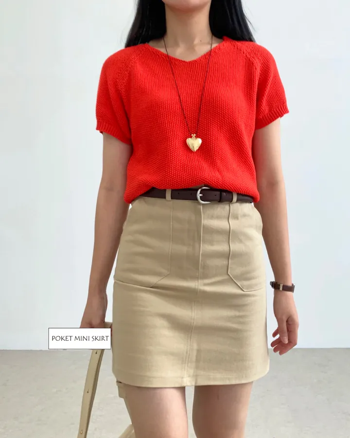 미니 스커트 모델 착용 이미지-S16L1