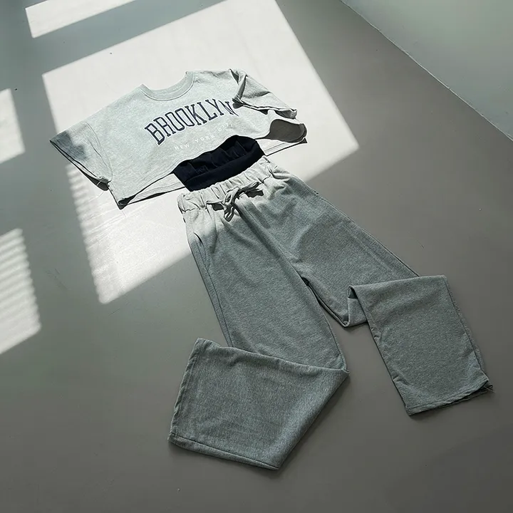 *묶음할인[반팔ver./쓰리세트가격!!] 브루프린팅 오버핏 크롭반팔티+나시+일자와이드핏 밴딩팬츠 트레이닝세트 상세 이미지 9
