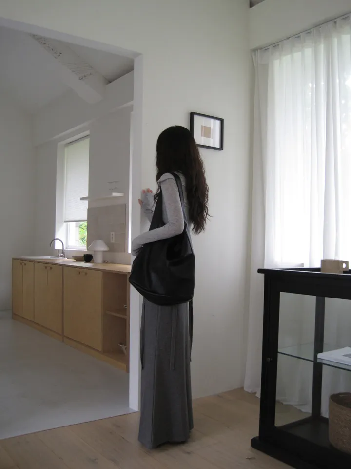 민소매 모델 착용 이미지-S1L25