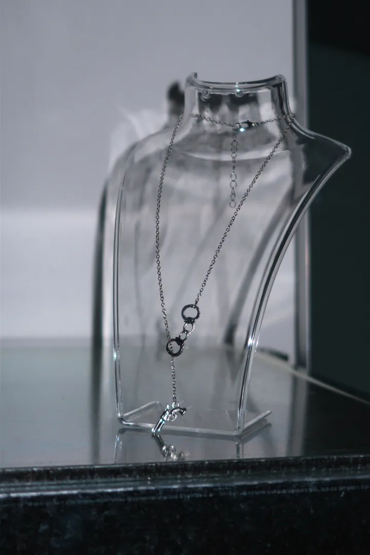 HANDCUFFS&GUN NECKLACE / 핸드커프스 앤 건 네크리스 상세 이미지 15