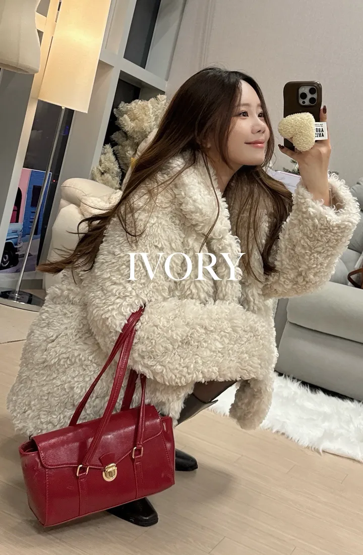 [안아주고싶은/품절임박] 풍성 복실 오버핏 카라 양털 퍼 코트 자켓 상세 이미지 4