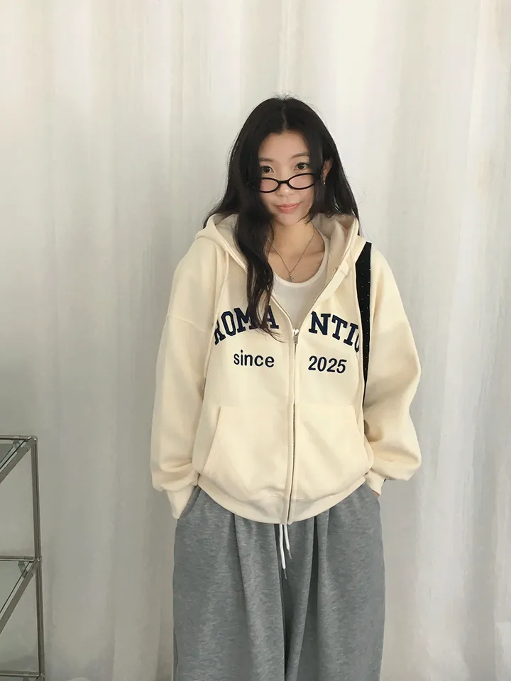 [퀄보장!🤍/6color 자수레터링 아방핏 데일리 후드집업] 로맨틱자수레터링후드집업 상세 이미지 8