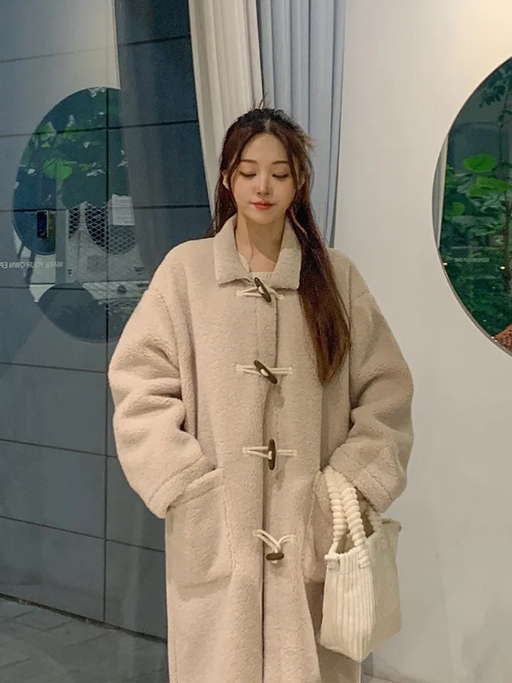 [완전강츄!!🧸한겨울까지쭉] 양털 뽀글이 롱 떡볶이 코트 더플 카라 오버핏 후리스 스웨이드 안감 부클 털 자켓 겨울 아우터 데일리 꾸안꾸 2COL 상세 이미지 45