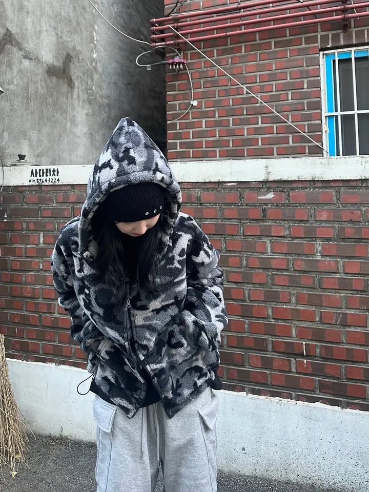 [new🖤] 시니컬 카모 털후리스 상세 이미지 10