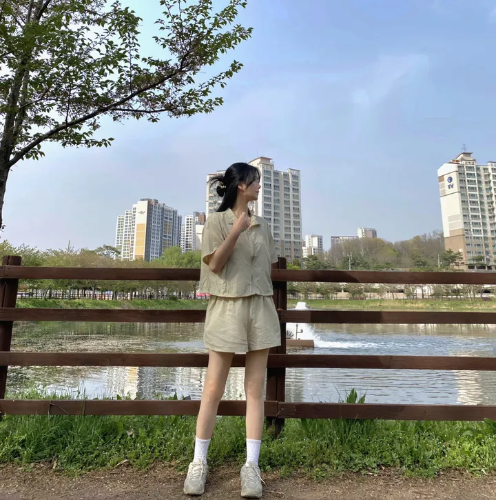 [바스락트레이닝set!/데일리4컬러] 여름 시원한 운동복 바스락 5부 트레이닝복 루즈핏 포켓 하이넥 바람막이 윈드브레이커 무지 스트링 밴딩 반바지 트레이닝 아노락 세트 셋업 상세 이미지 15