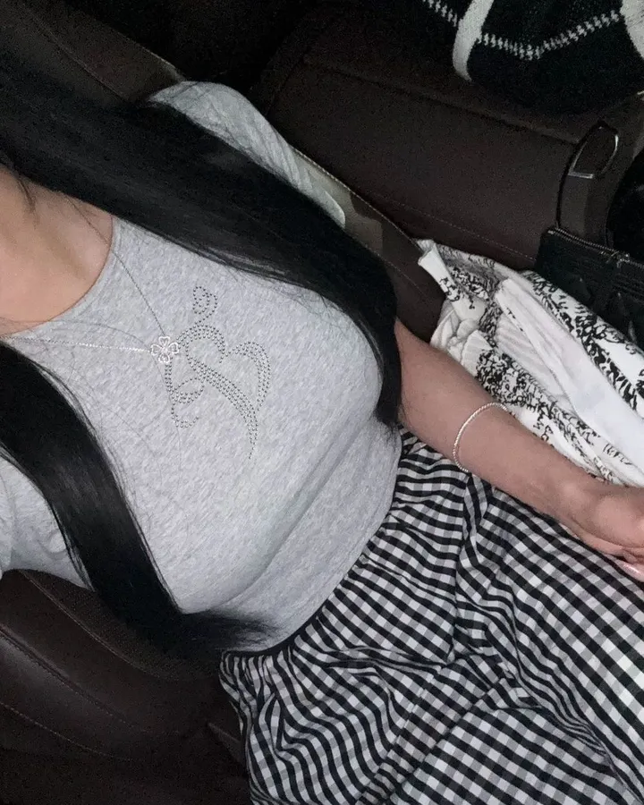 인스타인기폭주 엔젤큐빅 티셔츠+개미허리 골반패드 청바지 상세 이미지 20