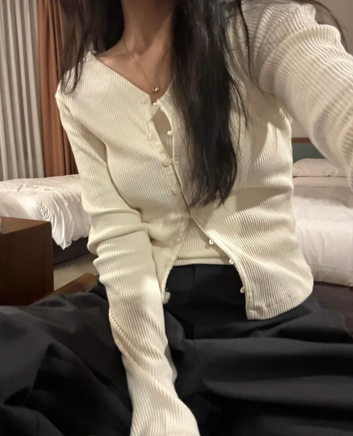 [재진행/봄코디/가을/여성/봄/가을코디/브이/나시가디건세트/set/투피스/여리핏/말라핏] 슬림핏 골지 슬리브리스 가디건 세트 (4col) 상세 이미지 9