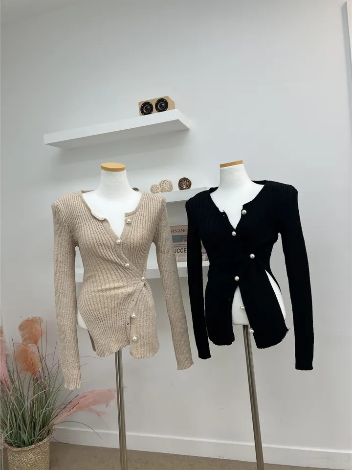 ✨여름부클소재!✨어깨패드O 언발 사선 진주 부클 가디건 니트 (4COLOR) 여름니트 여름가디건 진주버튼 옆단추 트임 가디건 상세 이미지 22