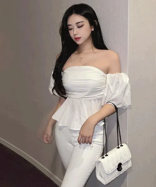 [여신무드/인생샷] 슈가 튜브탑 퍼프 오프숄더 블라우스 셔링블라우스 퍼프티 퍼프블라우스 오프숄더티 휴양지룩 바캉스룩